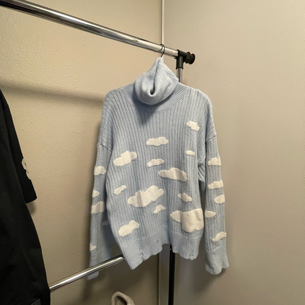 ADIKA CLOUD SWEATER (NEVERWORN)